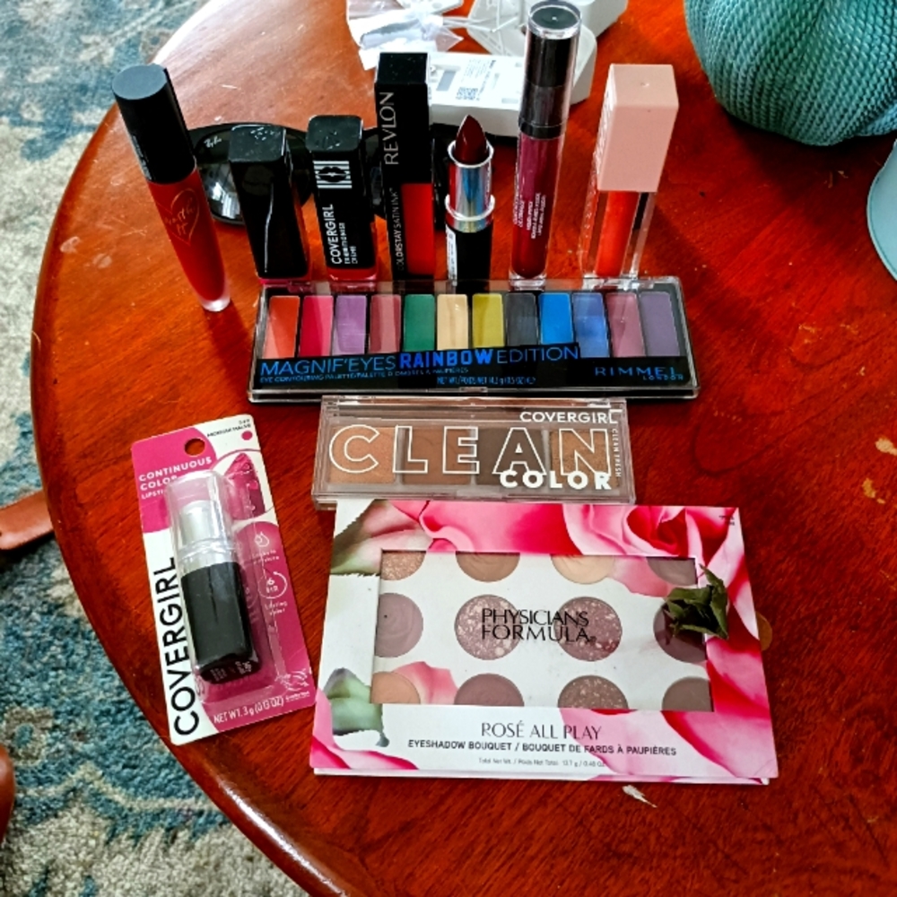 Makeup bundle